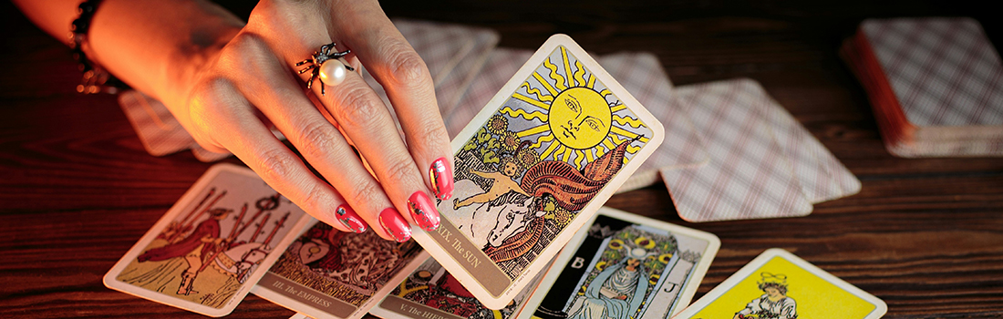 Tarot Fundamentals Online Class: Learn & Grow: Unlock the Secrets of the Tarot: A Fundamentals Class