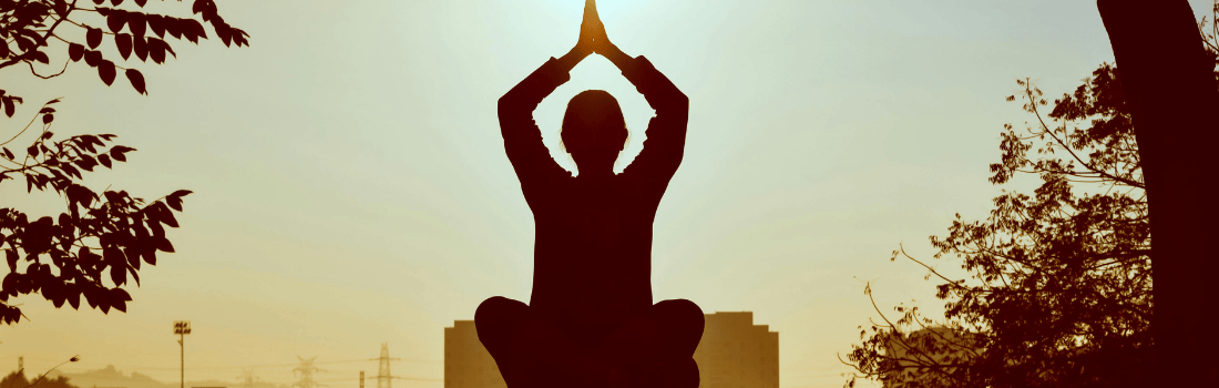 Agni Beats Vinyasa: Ignite your inner fire with this dynamic yoga online class. Build strength, flow with rhythm, and leave feeling balanced and renewed.